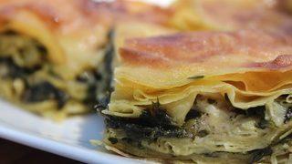 Sadece tadıyla değil, görüntüsüyle de akıllara kazınacak! Misafirlerinize parmaklarını yedirecek 3 farklı börek tarifi