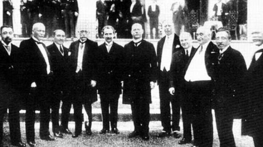İsmet İnönü memleketi Malatya'da anıldı