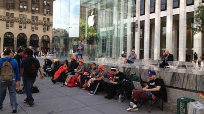 Apple'ın başarısı Samsung'u kıskandırdı!