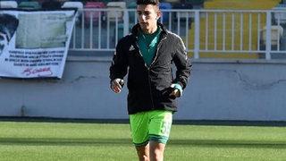 Rizesporlu futbolcu Aziz Aksoy ve ailesine silahlı saldırı! Evden çıkarken kurşun yağmuru