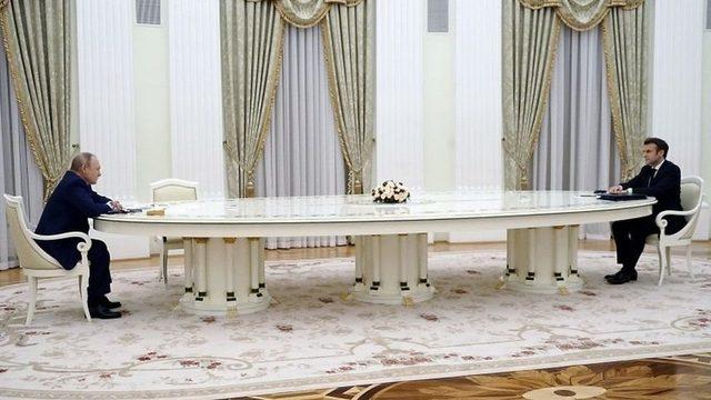 Macron ve Putin'in toplantısı beş saat sürdü: Görüşmeler devam edecek