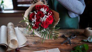 Sevgililer gününü kutlamak bu yıl 3 kat daha pahalı! Gülün tanesi...