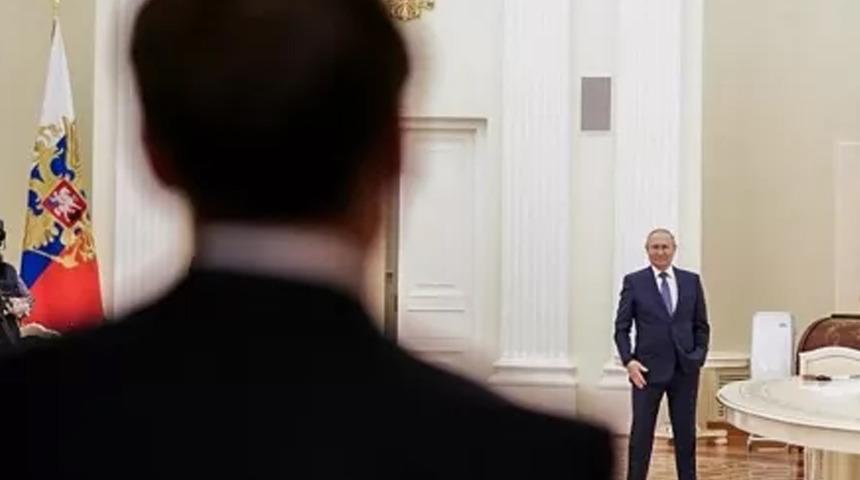 Putin ve Macron görüşmesiyle ilgili "anlaşma" iddialarına Rusya'dan sert tepki! "Lider Fransa değil"