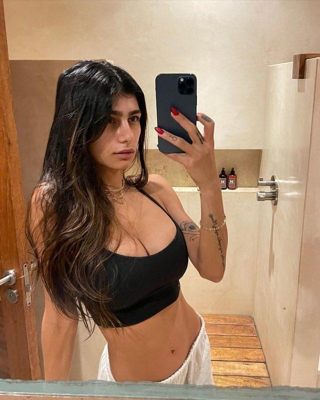 Mia Khalifa tangalı pozlarını paylaştı! Beğeni butonu çöktü