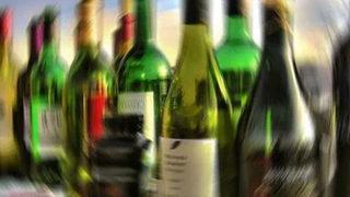 Sahte içki imalathanesine baskın: Sipariş defteri dikkat çekti