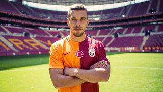Bir dönem Galatasaray'ın yıldızıydı! Dünyaca ünlü futbolcunun mantı paylaşımı sosyal medyayı çalkaladı!