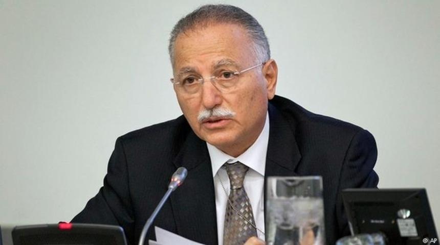 Ekmeleddin İhsanoğlu Roma'da 'Barış &Ouml;d&uuml;l&uuml;'n&uuml; aldı