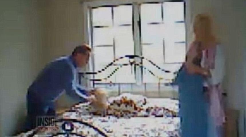 Ev sahibi, emlak&ccedil;ısının seks kasetlerini yayınladı