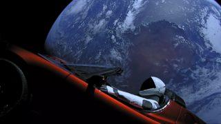 Elon Musk'ın biricik Starman'i de içinde! 4 yıl önce uzaya giden Tesla şimdi nerede merak ediyor musunuz?