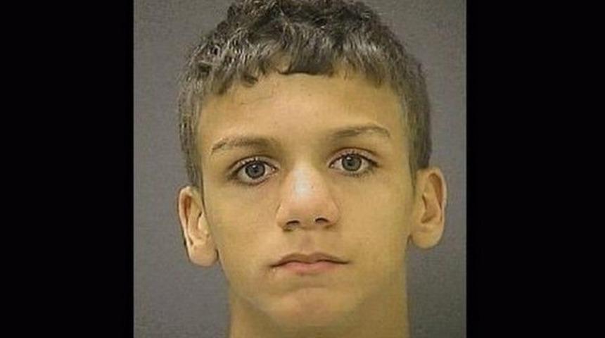 8 yaşındaki kuzenine tecav&uuml;z eden 14 yaşındaki &ccedil;ocuğu annesi yakaladı