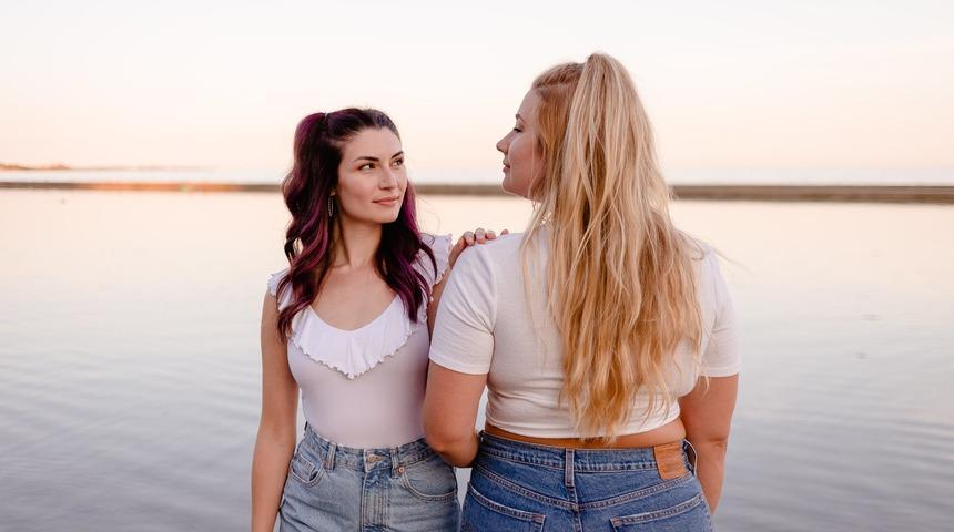 B&uuml;y&uuml;k beden kadınları siyahlardan kurtaracak etkili kombin ipu&ccedil;ları arayanlar buraya!