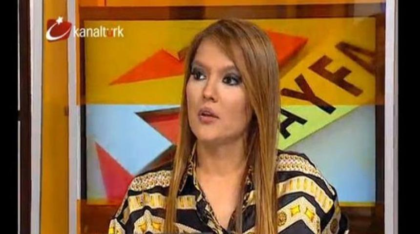 Demet Akalın kimdir?