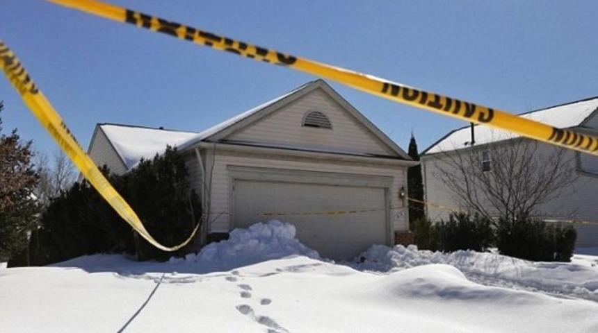 Eve gelen icra memurları yaklaşık 6 yıllık ceset buldu