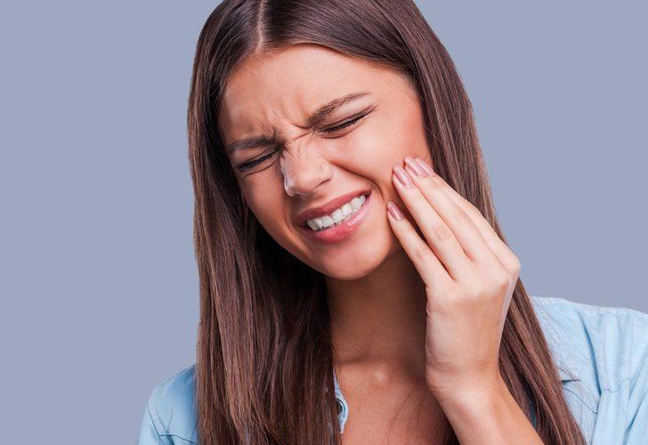 Diş ağrısını çeken bilir! Ağrıyı geçiren bu yöntemleri daha önce duymadınız