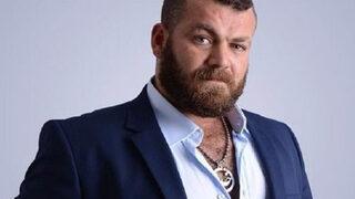 Kurtlar Vadisi oyuncusu Bahadır Ünlü müşteriye bıçakla saldırdı! Saldırı anını paylaştı