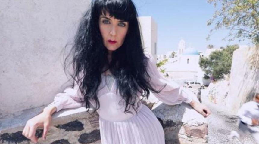 Aşkın böylesi! Bir hayaletle evlenmek isteyen Brocarde, düğün tarihi konusunda tartıştıklarını anlattı