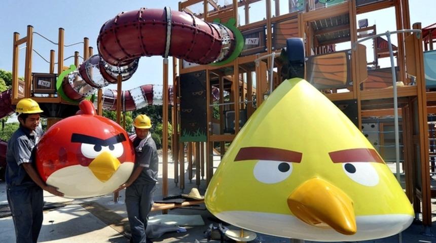 Angry Birds casuslara bilgi fısıldıyor mu?