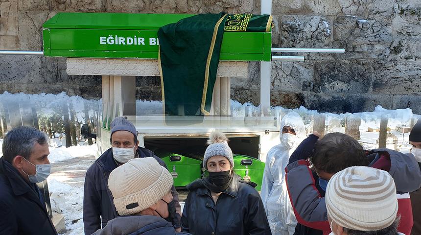 Şaşkına çeviren olay! Tabut 1 saat musalla taşında bekletildi