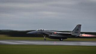 Son dakika: ABD'ye ait F-15 savaş uçakları Polonya'ya ulaştı