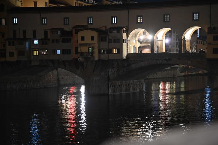 İtalya'da dikkat çeken fatura protestosu! Belediyeler anıtların ışıklarını kapattı G2
