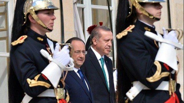 Hollande'ın Başbakan Erdoğan'dan ricası: Cihatçı gençler