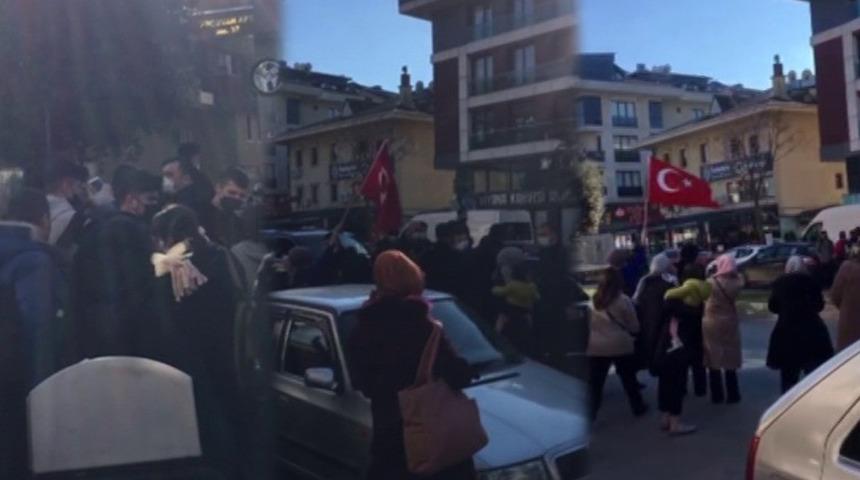 Görünce arabasını durdurdu... Cumhurbaşkanı Erdoğan vatandaşlarla sohbet etti