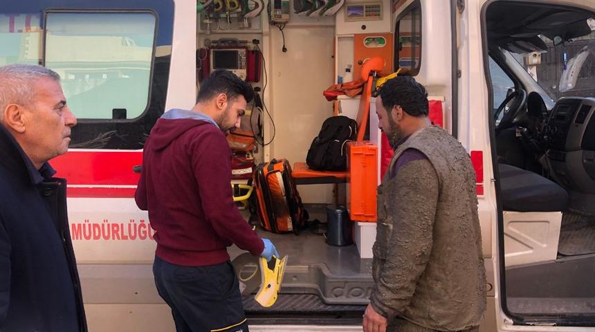 Kıyafeti nedeniyle ambulansa binmek istememişti... Bakan Koca o işçiyi paylaştı