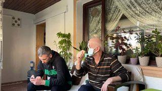 Her şey bir sivilceyle başladı! Burnu milim milim eridi... Yardım bekliyorlar