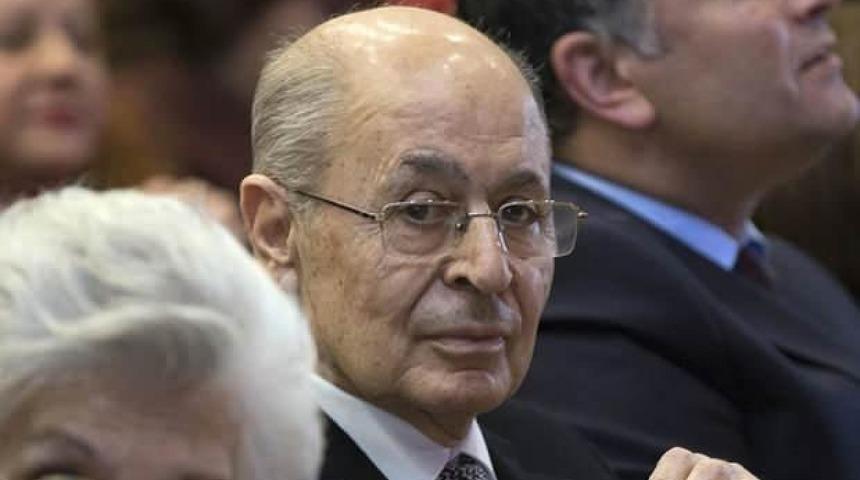 Ahmet Necdet Sezer kimdir? Nereli ve kaç yaşında? Şu an ne yapıyor? Türkiye'nin 10. cumhurbaşkanı Ahmet Necdet Sezer ülke için ne yaptı?