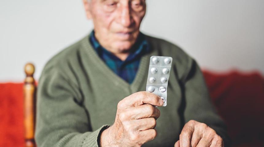 Alzheimer'dan uzak durmak için bunları mutlaka yapın