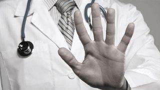 Sağlık çalışanlarına şiddeti önleyecek adım! Hastane magandaları hapse girecek