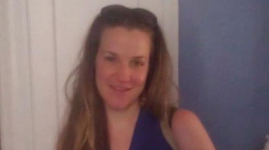 Kadın m&uuml;d&uuml;r okulun her yerinde seks yapmış