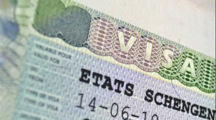 AB, 19 ülkeye vizeyi kaldırdı