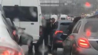 Beykoz'da trafik magandası dehşeti! Önce darbetti, sonra bıçak çekti