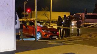 Kırmızı ışıkta kar maskeli silahlı saldırı! 2 kadın öldü, 1 yaralı