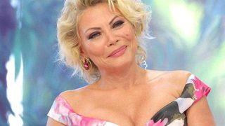 Seray Sever'in karnı belirginleşti! Yeni poz