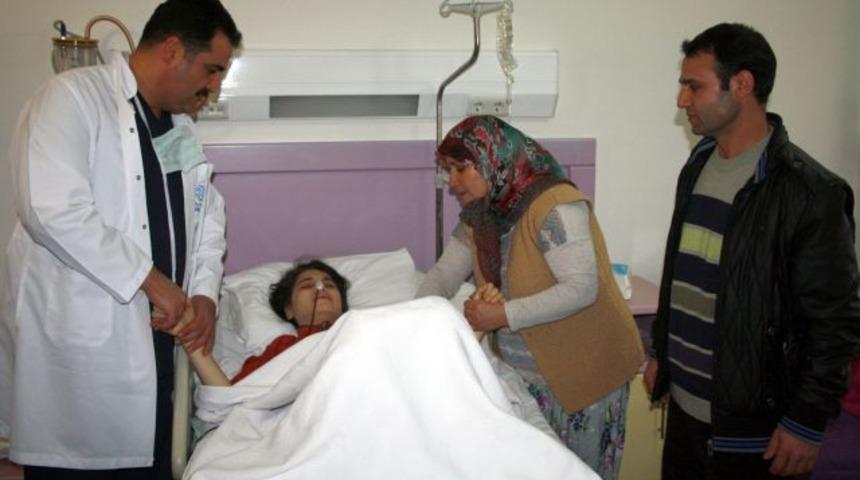 Arkadaş grubuna girmek i&ccedil;in sa&ccedil; yedi