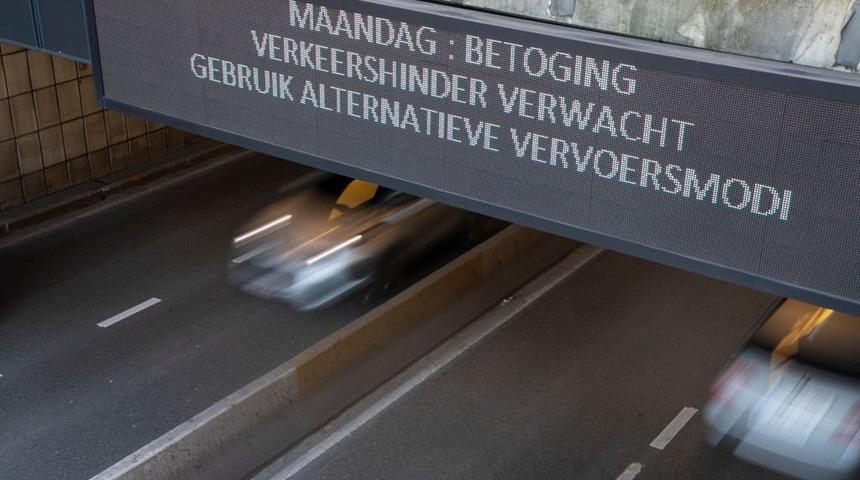 Son dakika: Konvoy rotayı Paris'ten Brüksel'e çevirdi... Belçika OHAL ilan etti!