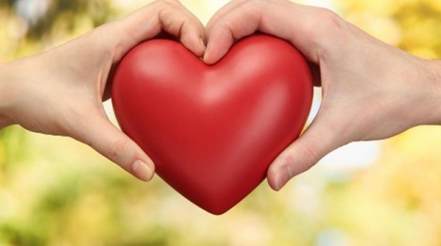 SEVGİLİLER GÜNÜ MESAJLARI: En anlamlı, hem erkeğe hem kadına yollanabilecek Sevgililer Günü mesajları!