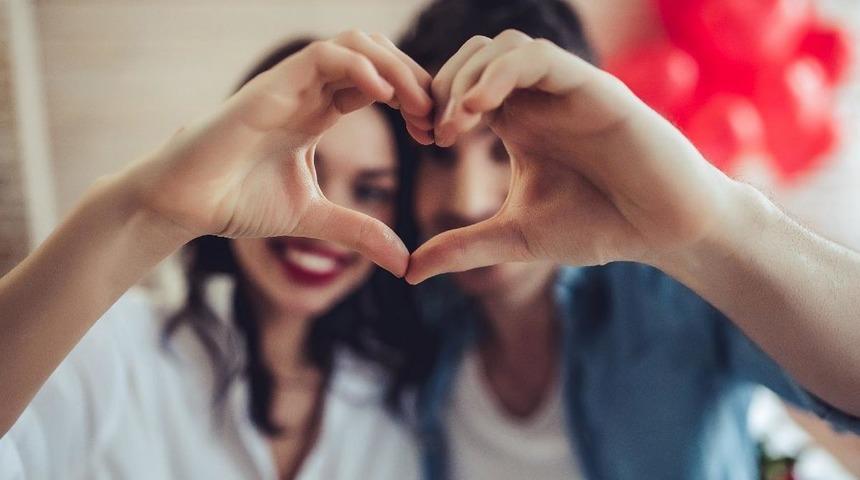 2022 Sevgililer günü mesajları! 14 Şubat Sevgililer Günü kutlama mesajları ve sözleri: Romantik, duygusal, anlamlı ve resimli!