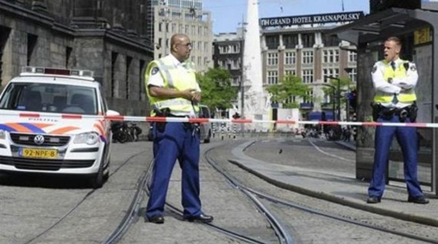 Hollanda'da bomba paniği