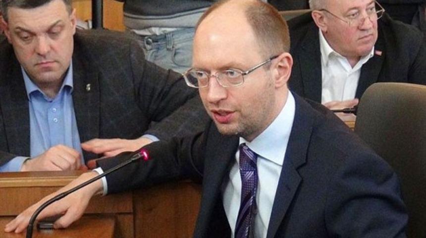 Ukrayna'da Başbakan Yatsenyuk oldu
