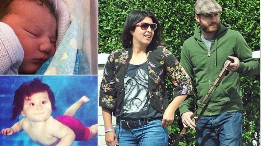 İki bebeğini &ouml;ld&uuml;ren anne eve d&ouml;nd&uuml;