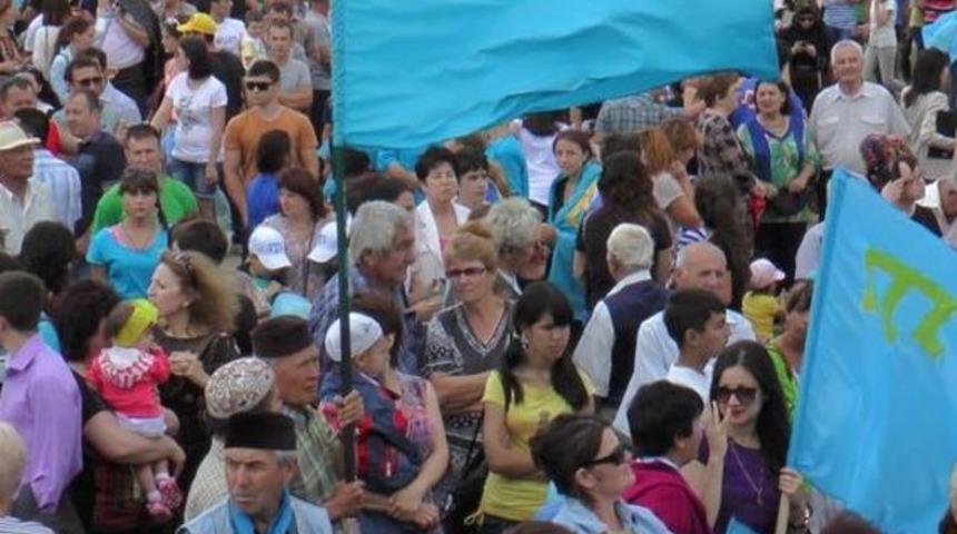 Kırım'da 'buruk' Bayrak G&uuml;n&uuml;