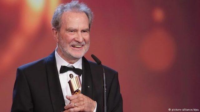 Berlin'de Lola sevinci