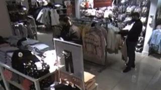 Mağaza içinde kadına bakarak mastürbasyon yaptı! Tacize uğrayan kadın, yetkililerden duyduğu sözler sonrasında ikinci kez şoke oldu