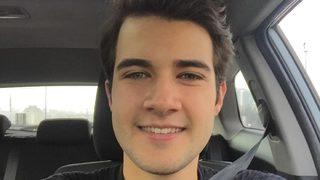 Arka Sokaklar'ın Metin'i Furkan Göksel sevgilisiyle aşk pozunu paylaştı! Sevgilisi güzelliğiyle dikkat çekti