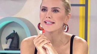 Çok zor dayanıyorum diyen Ece Erken eşinin mezarlığını paylaştı