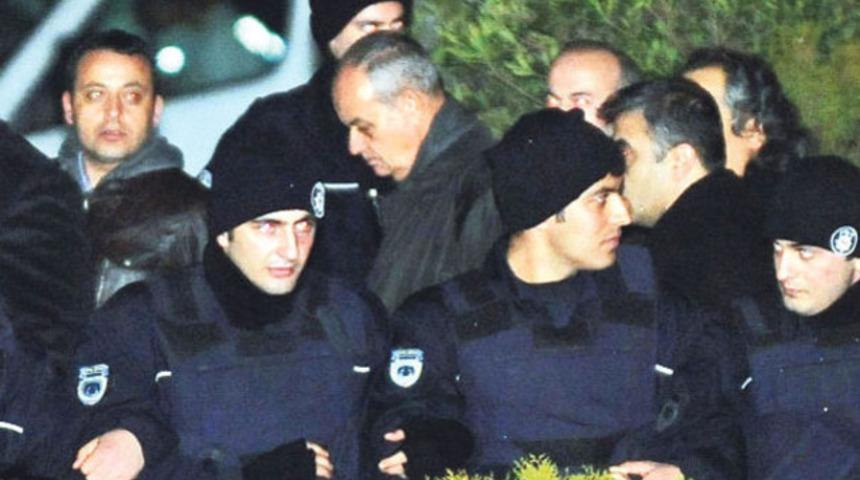 İlker Başbuğ: 'Arka kapı teklifini reddettim'