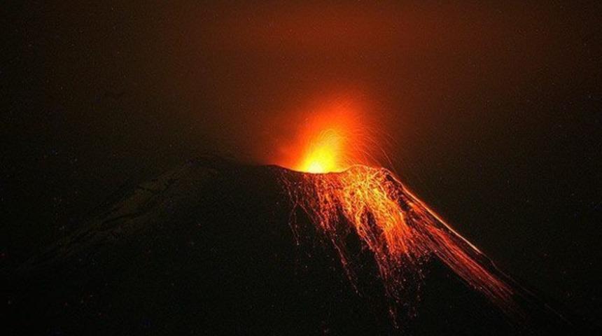 Tungurahua Yanardağı faaliyete ge&ccedil;ti